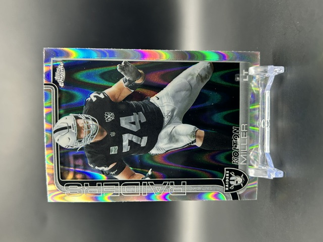 2025 Topps Chrome Kolton Miller #183 Ray Wave Refractor