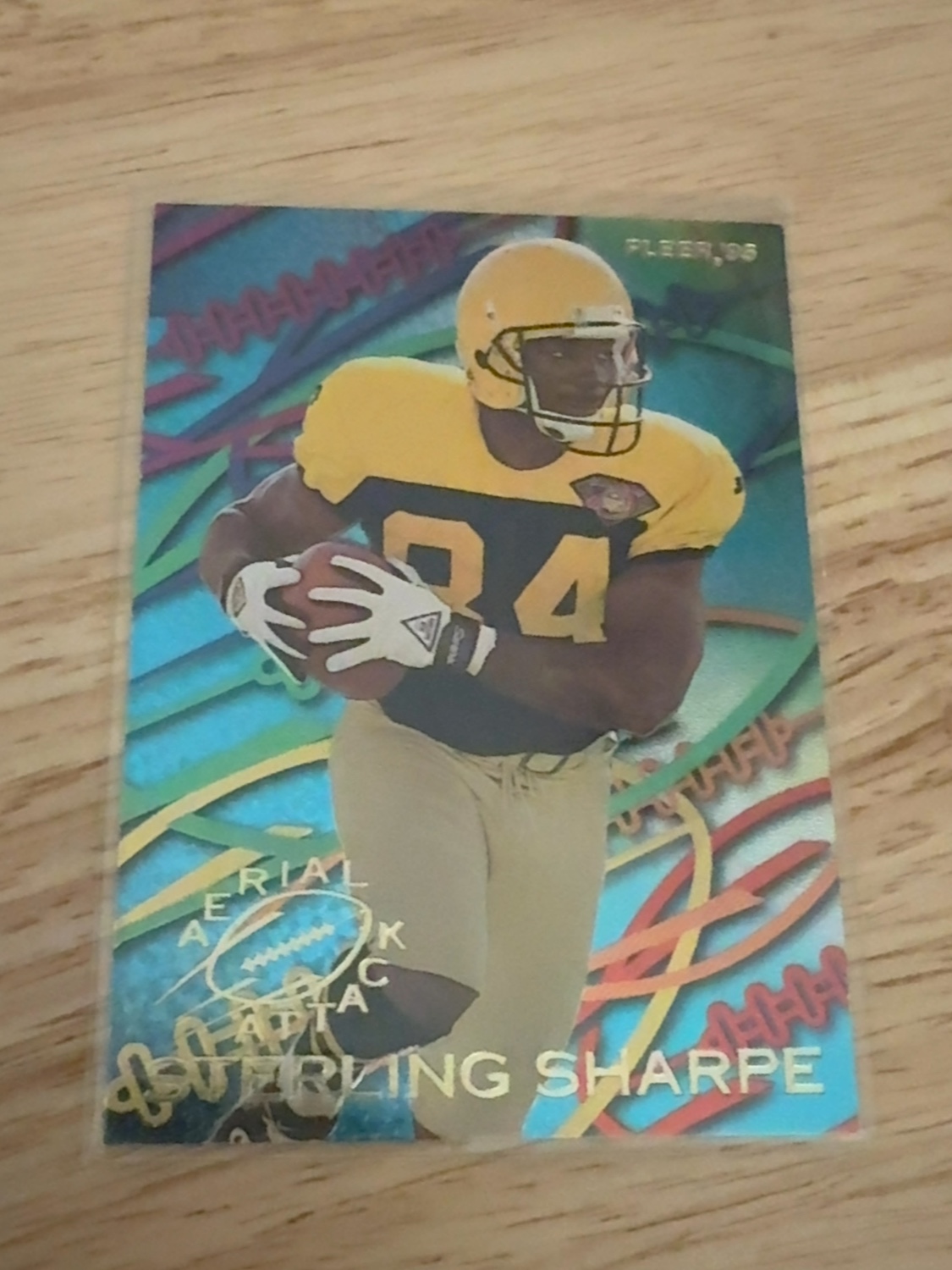 1995 Fleer Sterling Sharpe “Aerial Attack” Insert card! Green Bay Packers! #6 Foil