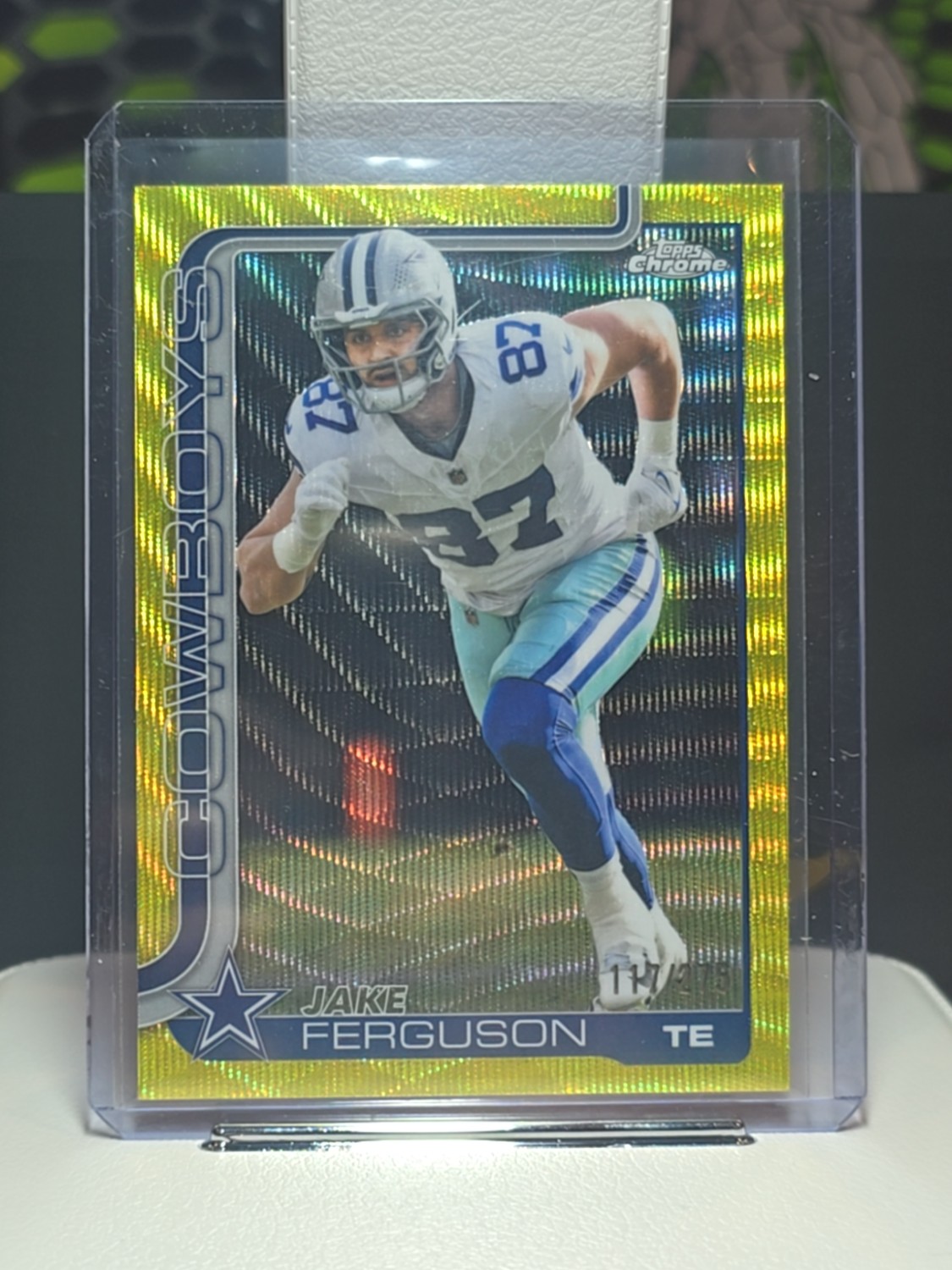 2025 Topps Chrome Football Jake Ferguson #75 Yellow Wave 117/275