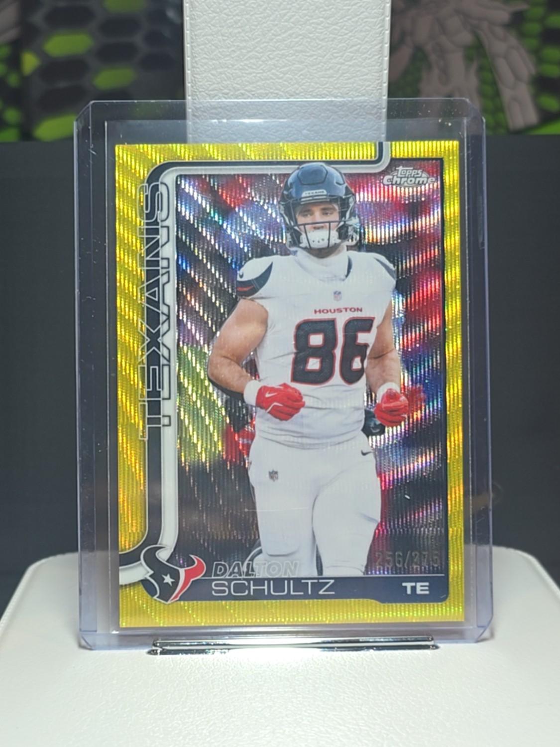 2025 Topps Chrome Football Dalton Schultz #118 Yellow Wave 256/275