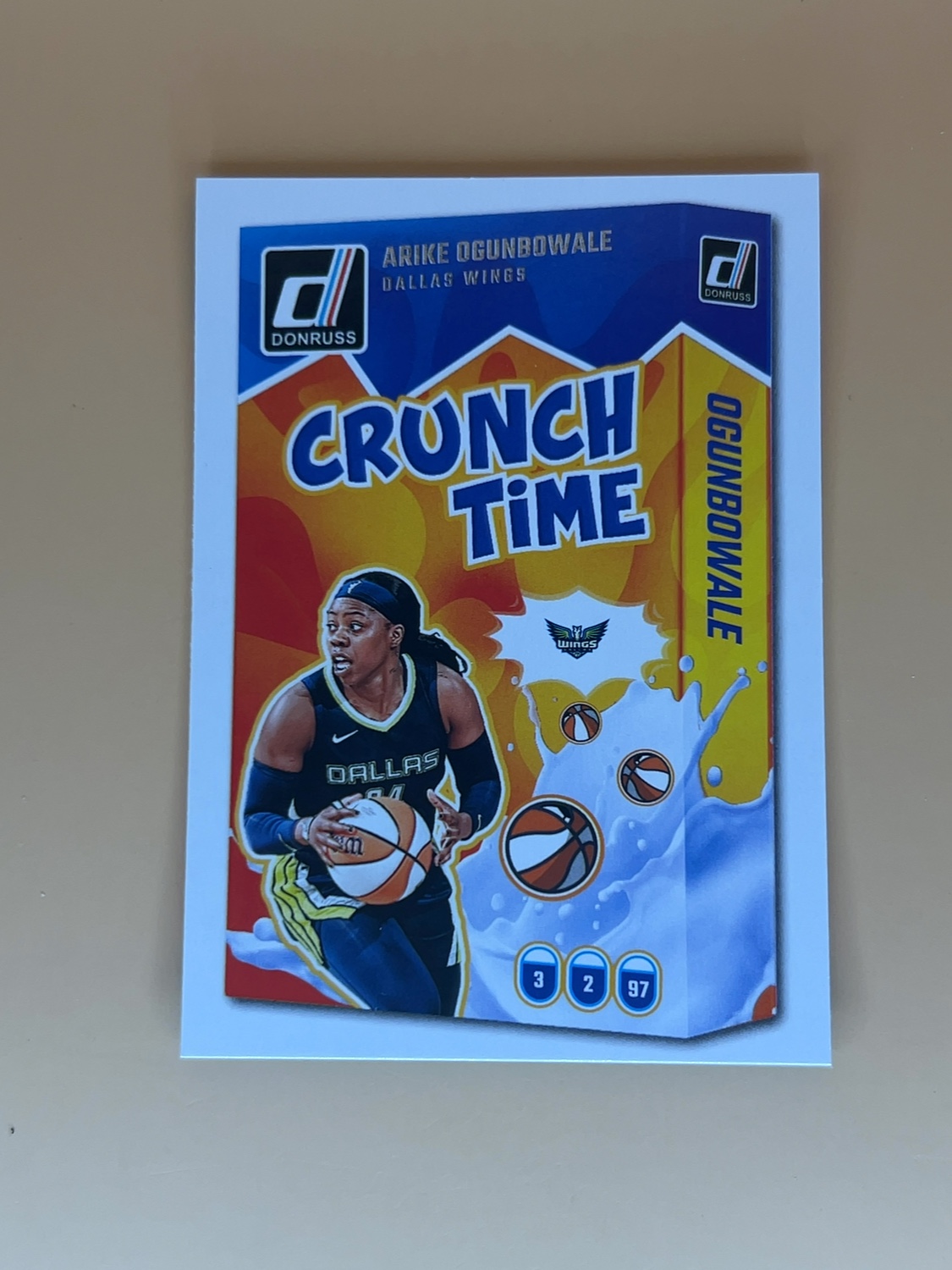 2025 Donruss WNBA Arike Ogunbowale #1 Crunch Time g